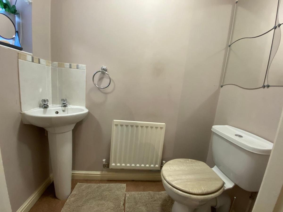 Wellingborough Cosy Hub Villa Great Harrowden Ngoại thất bức ảnh